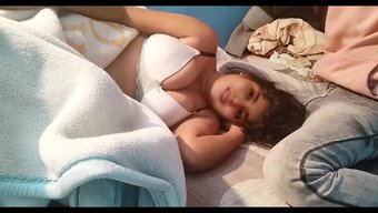 与一个饥渴的妻子和天...