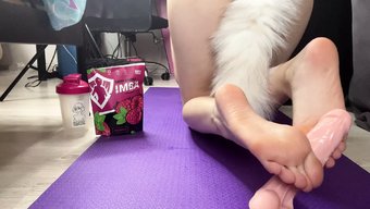 无套bdsm:肛塞和假阳具