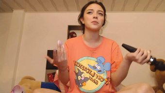 业余双性恋女孩在网络...