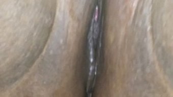 灵活的sbbw享受独自玩耍