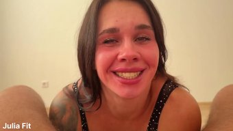 Julia Fit的...