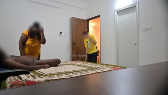 亚洲和印度女佣偷偷给...