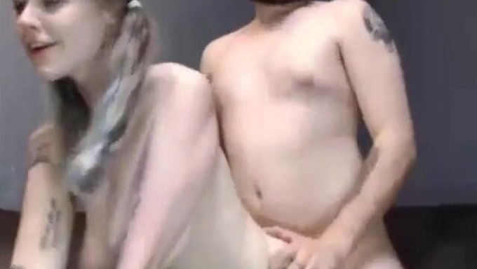 业余网络摄像头情侣享受射精