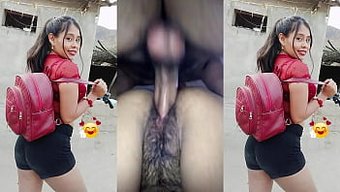 热辣的拉丁美女在挑逗...