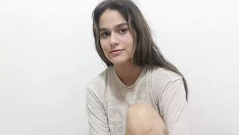 业余牛仔女孩被继兄弟...