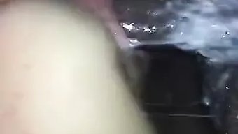 金发少女给大黑屌手淫和内射