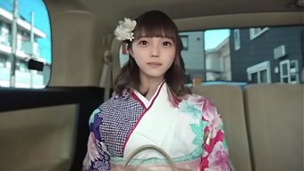娇小的日本萝莉eri...