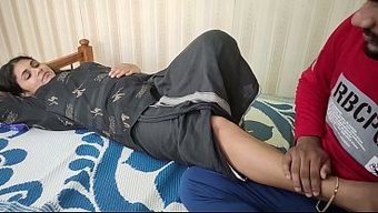 一对素人情侣脱衬衫、...