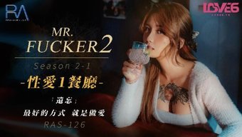 亚洲女友与她偷偷摸摸...