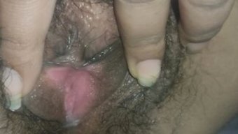 印度女孩在这个印度色...
