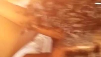 业余黑人夫妇享受深喉动作