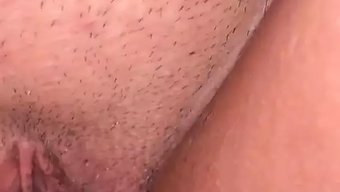 英国业余妻子在特写视...