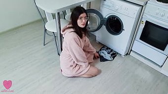 被抓到的行为:我的女...