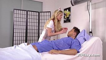 女性护士和他们的病人...