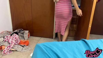 继子在房间里主动提出...